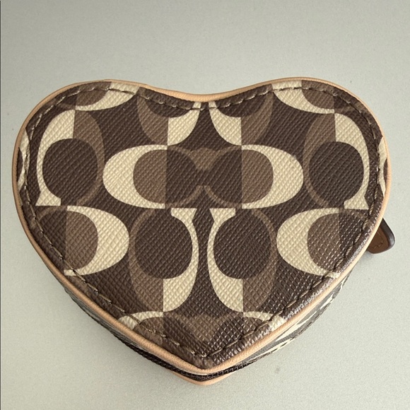 Coach Heart-Shaped Signature Brown and Tan Coin Pouch EUC - Picture 2 of 5